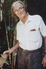 `José Lutzenberger <https://pt.wikipedia.org/wiki/Jos%C3%A9_Lutzenberger>`__. Ecologia: do Jardim ao Poder (Coleção Universidade Livre). `L&PM Editores <https://pt.wikipedia.org/wiki/L%26PM_Editores>`__, 1985, 10ª edição. Capítulo "Inundações, suas causas e consequências".